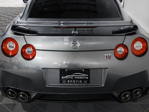 Used 2009 Nissan GT-R Premium image 44