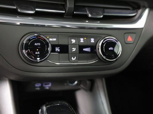 New 2026 Buick Envista Preferred image 13