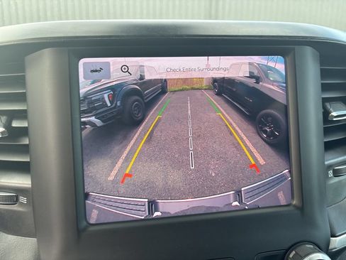 Used 2022 RAM 1500 Big Horn AWD/4WD image 17