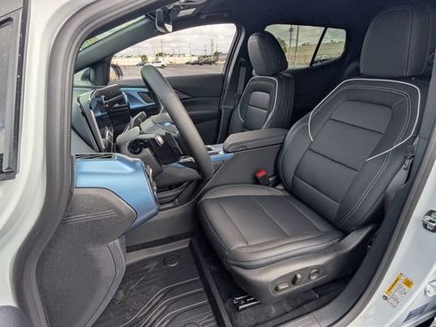 New 2026 Chevrolet Equinox EV LT w/ Convenience Package II AWD/4WD image 4
