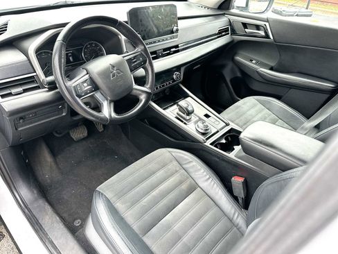 Used 2022 Mitsubishi Outlander SE FWD image 4