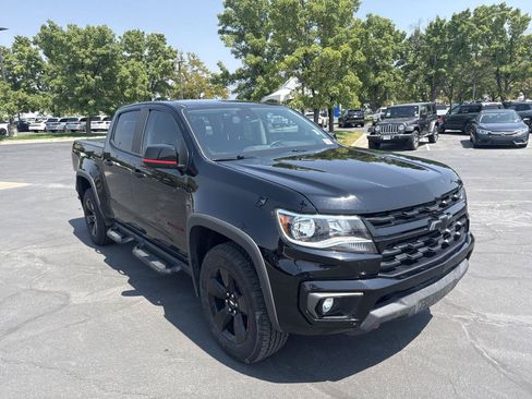Used 2021 Chevrolet Colorado LT w/ Redline Special Edition AWD/4WD image 4