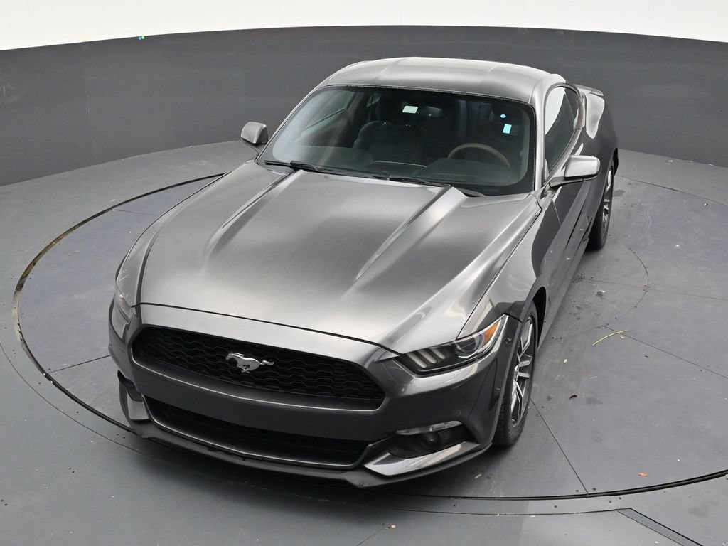 Used 2017 Ford Mustang Coupe RWD image 18