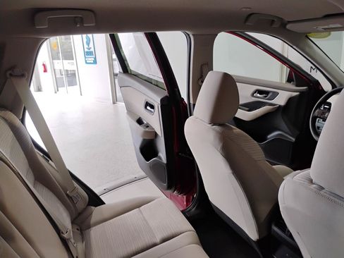 Used 2023 Nissan Rogue SV FWD image 61