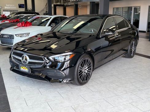 Used 2025 Mercedes-Benz C 300 4MATIC Sedan image 3