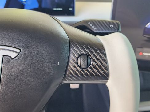 Used 2022 Tesla Model Y Performance AWD/4WD image 31