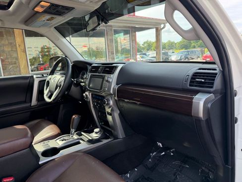 Used 2018 Toyota 4Runner Limited AWD/4WD image 24