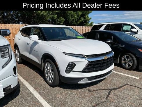 Used 2024 Chevrolet Blazer LT FWD image 1