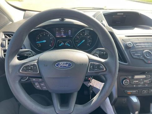 Used 2017 Ford Escape SE FWD image 11