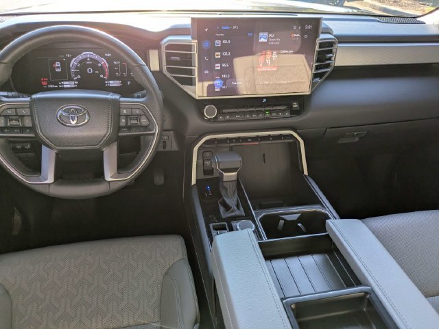 Used 2025 Toyota Tundra Limited AWD/4WD image 15