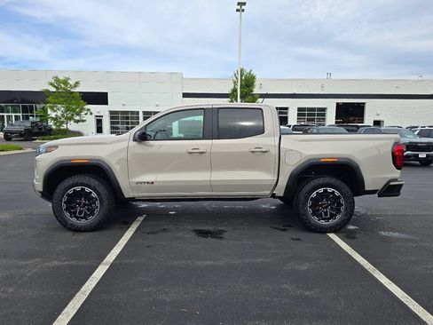 New 2026 GMC Canyon AT4 w/ AT4 Premium Package AWD/4WD image 11