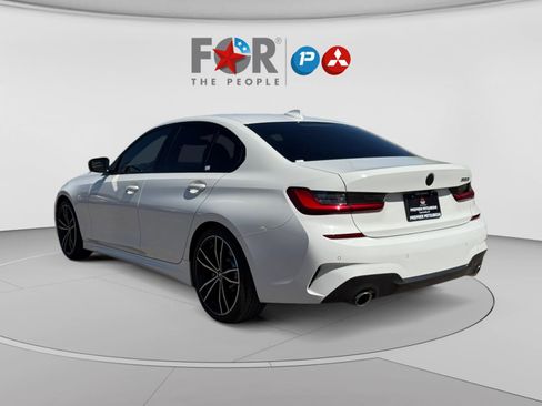 Used 2019 BMW 330i Sedan w/ M Sport Package RWD image 3