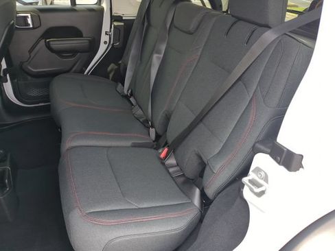 Used 2024 Jeep Wrangler Unlimited Rubicon AWD/4WD image 20
