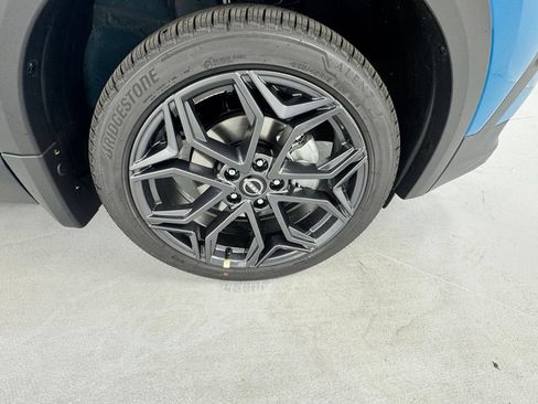 New 2026 Nissan Kicks SR w/ Cold Weather Package AWD/4WD image 9