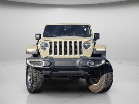 Used 2020 Jeep Gladiator Overland AWD/4WD image 3
