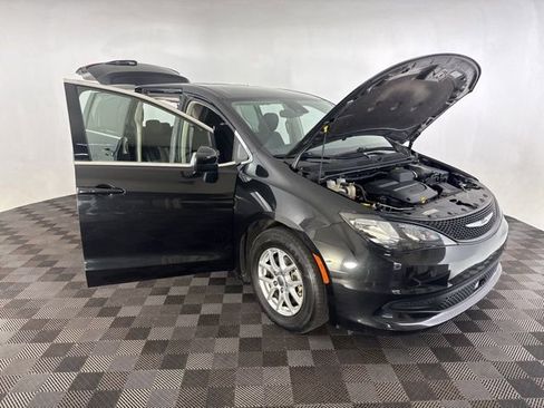 Used 2023 Chrysler Voyager LX FWD image 12