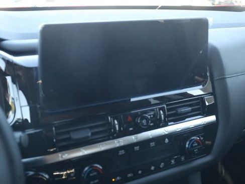 New 2026 Nissan Pathfinder SL w/ SL Premium Package image 15