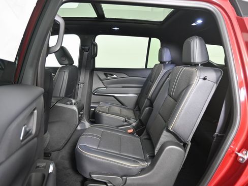 New 2026 Chevrolet Traverse High Country w/ LPO, Floor Liner Package image 18