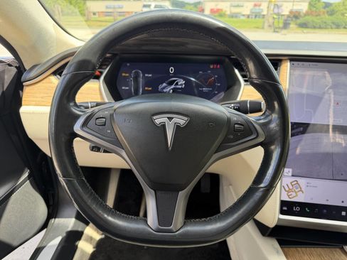 Used 2018 Tesla Model S 75D AWD/4WD image 11