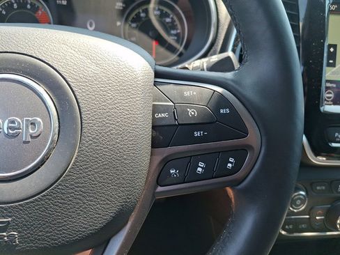 Used 2019 Jeep Cherokee Limited w/ Luxury Group AWD/4WD image 22