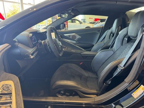 Used 2023 Chevrolet Corvette Stingray Premium Conv w/ Z51 Performance Package image 20