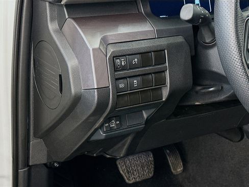 Used 2025 Toyota Tacoma TRD Off-Road image 17