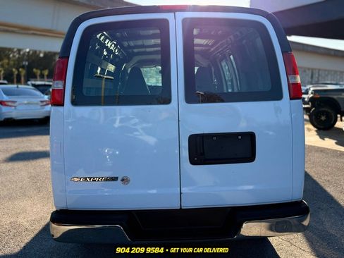 Used 2019 Chevrolet Express 2500 w/ Driver Convenience Package RWD image 6