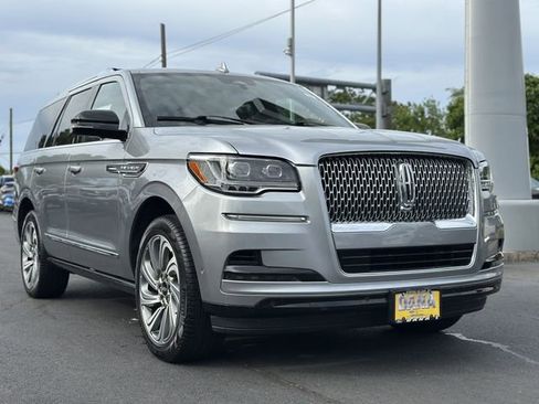 Certified 2023 Lincoln Navigator Reserve AWD/4WD image 49