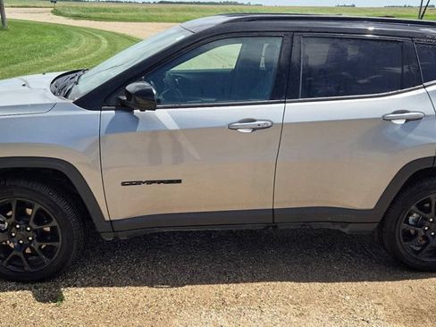 Used 2022 Jeep Compass Latitude w/ Convenience Group AWD/4WD image 12