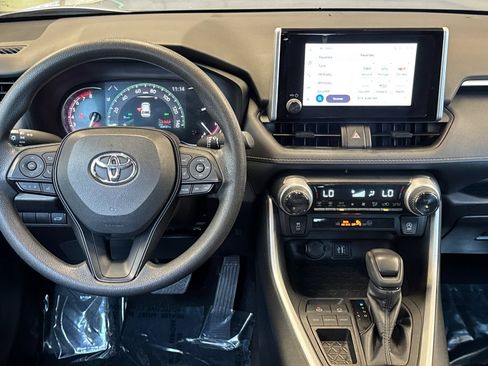 Certified 2023 Toyota RAV4 XLE w/ Convenience Package FWD image 20