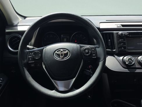 Used 2017 Toyota RAV4 LE image 15