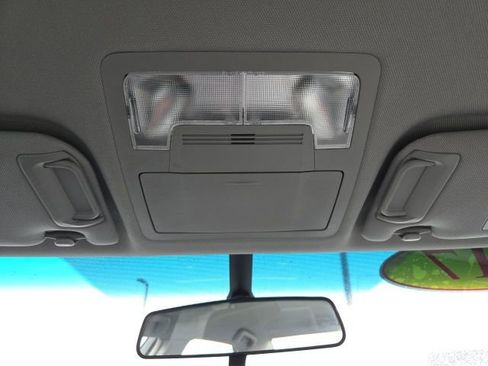 Used 2017 Toyota Camry LE image 21