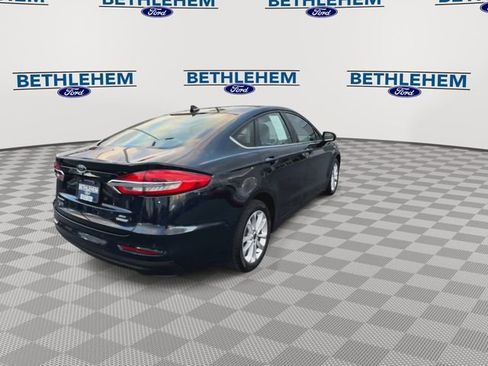 Used 2020 Ford Fusion SE image 8