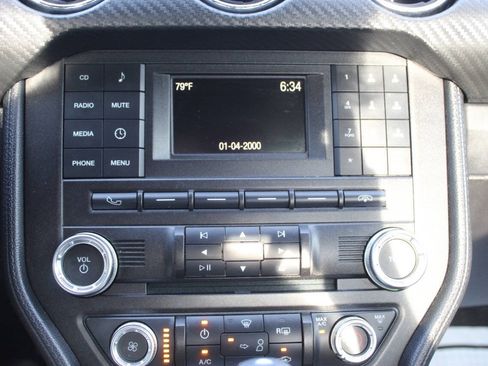 Used 2017 Ford Mustang Coupe RWD image 15