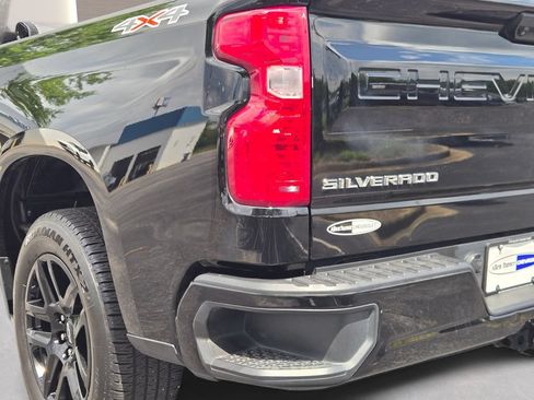 Used 2022 Chevrolet Silverado 1500 Custom AWD/4WD image 10