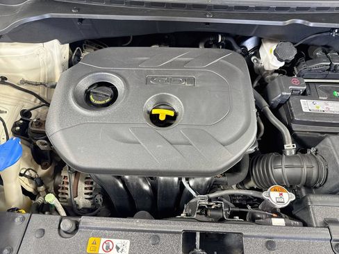 Used 2016 Kia Soul ! FWD image 30