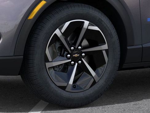 New 2026 Chevrolet Equinox EV LT image 9