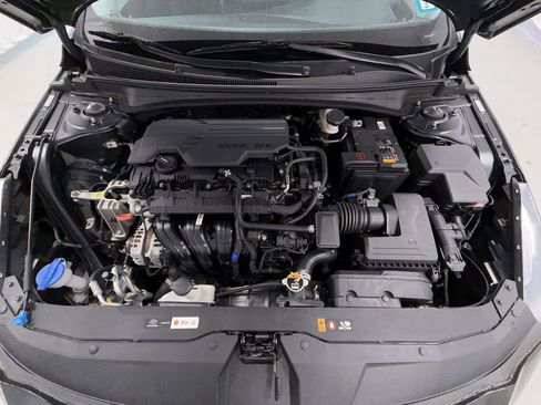 Used 2023 Hyundai Elantra SEL image 13