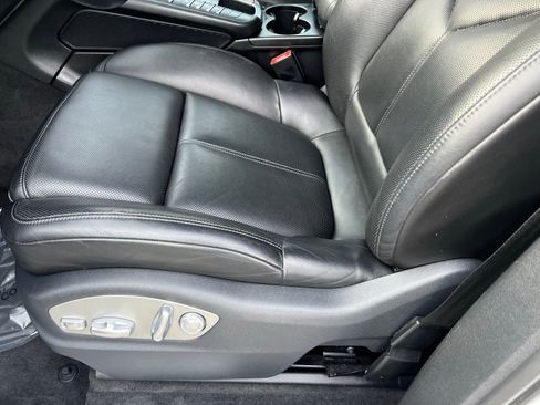 Used 2016 Porsche Macan S image 20