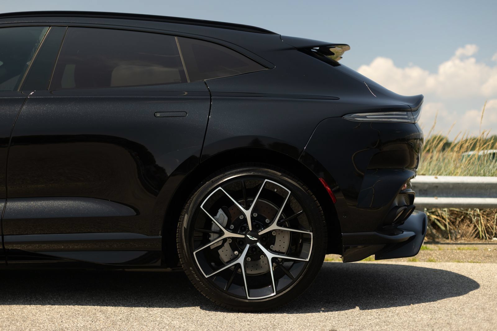 Used 2025 Aston Martin DBX 707 AWD/4WD image 41