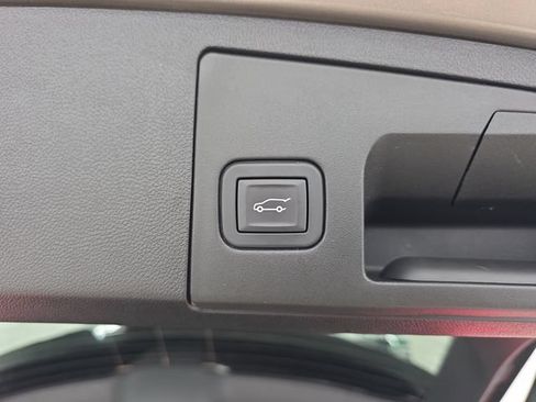 Certified 2024 Cadillac XT4 Premium Luxury AWD/4WD image 32