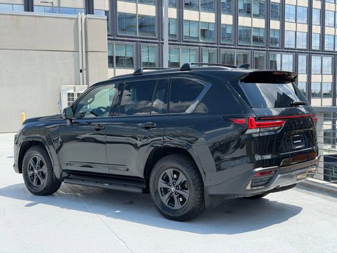Used 2025 Lexus LX 700h Overtrail w/ Accessory Package (Z1) AWD/4WD image 3