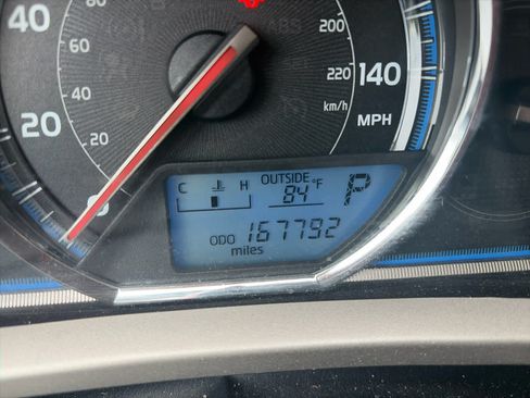 Used 2015 Toyota RAV4 Limited AWD/4WD image 10
