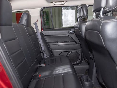 Used 2016 Jeep Patriot High Altitude AWD/4WD image 20