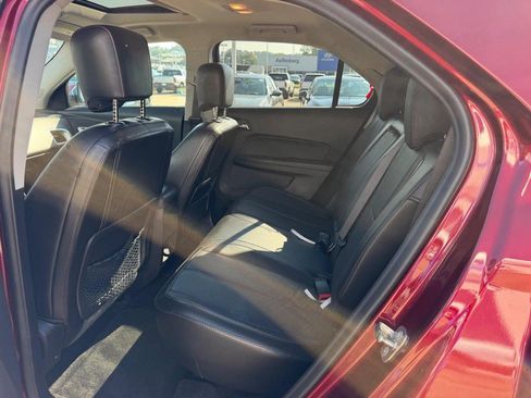 Used 2017 Chevrolet Equinox Premier w/ Enhanced Convenience Package FWD image 9