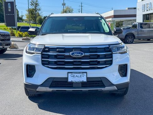 Certified 2025 Ford Explorer Active AWD/4WD image 2