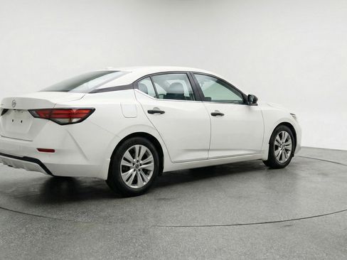 Used 2025 Nissan Sentra S FWD image 9