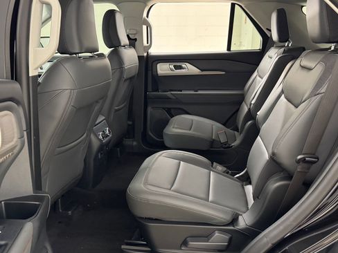 New 2026 Ford Explorer Active w/ Active Comfort Package image 14
