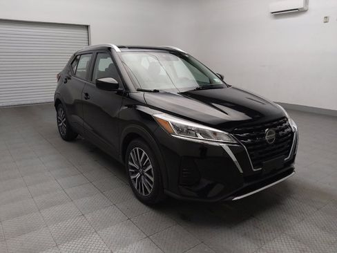 Used 2021 Nissan Kicks SV image 13