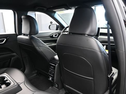 New 2026 Jeep Compass Latitude image 35